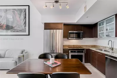41 SE 5th St #1709, Miami, FL 33131 - Photo 6