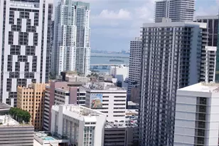 41 SE 5th St, Miami, FL 33131 - Photo 24