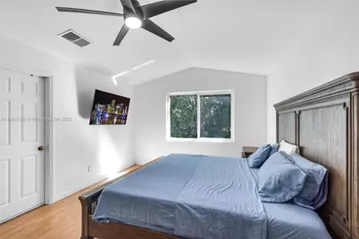 10470 SW 16th St, Pembroke Pines, FL 33025 - Photo 20