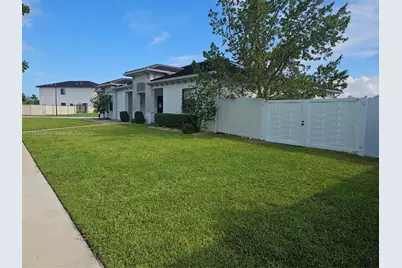 18964 SW 135th Ave, Miami, FL 33177 - Photo 30