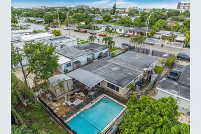 940 E 21st St, Hialeah, FL 33013 - Photo 20