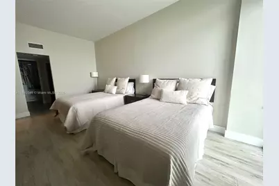 100 Bayview Dr #PH08, Sunny Isles Beach, FL 33160 - Photo 30