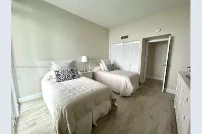 100 Bayview Dr #PH08, Sunny Isles Beach, FL 33160 - Photo 24