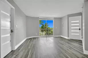 5880 Collins Ave, Miami Beach, FL 33140 - Photo 4