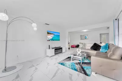 8820 SW 27th St, Miami, FL 33165 - Photo 6