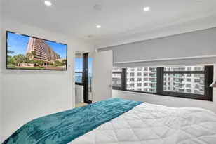 5225 Collins Ave, Miami Beach, FL 33140 - Photo 18