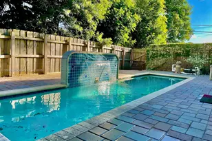 813 SE 18th Ct, Fort Lauderdale, FL 33316 - Photo 2