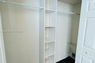 7800 Collins Ave, Miami Beach, FL 33141 - Photo 16