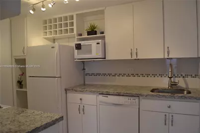 2451 Brickell Ave #12K, Miami, FL 33129 - Photo 4