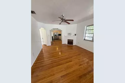 300 NW 13th Ave, Miami, FL 33125 - Photo 6