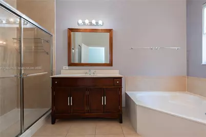 10742 NW 74th Ln, Doral, FL 33178 - Photo 22