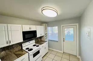 1050 Atlantic Shores Blvd, Hallandale Beach, FL 33009 - Photo 8