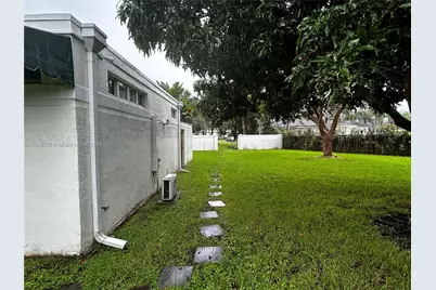 7630 SW 73rd Pl #1, Miami, FL 33143 - Photo 2