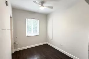 11105 NE 9th Ave, Biscayne Park, FL 33161 - Photo 4