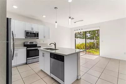 3354 W 100th Ter, Hialeah, FL 33018 - Photo 6