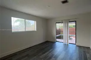 4300 S Landar Dr, Lake Worth, FL 33463 - Photo 10