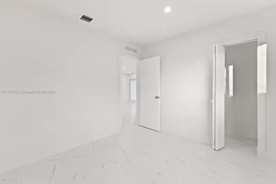 19320 NW 37th Ave, Miami Gardens, FL 33056 - Photo 22