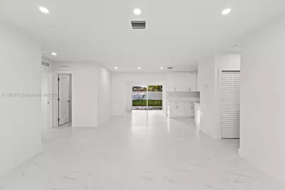 19320 NW 37th Ave, Miami Gardens, FL 33056 - Photo 8