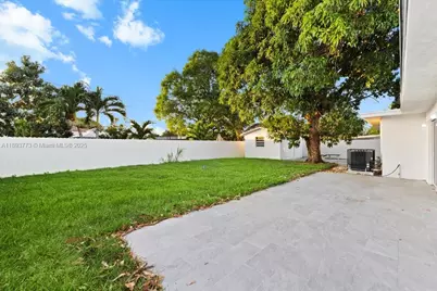 19320 NW 37th Ave, Miami Gardens, FL 33056 - Photo 34