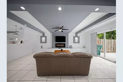 7486 SW 162 Ct, Miami, FL 33193 - Photo 6