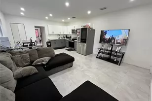 1102 NW 103rd St, Miami, FL 33150 - Photo 2