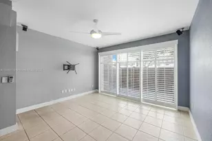10900 SW 104th St, Miami, FL 33176 - Photo 8