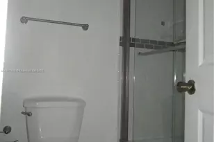 8101 SW 24th Ct, Davie, FL 33324 - Photo 32