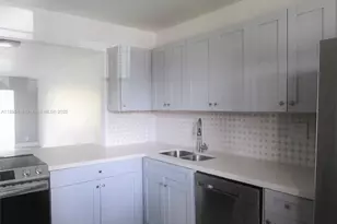 8101 SW 24th Ct, Davie, FL 33324 - Photo 10