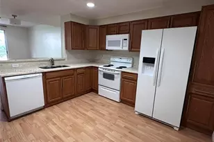 1350 Sorrento Dr, Weston, FL 33326 - Photo 4