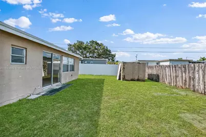 5720 SW 40th Ct, West Park, FL 33023 - Photo 32