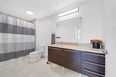1900 N Bayshore Dr #4509, Miami, FL 33132 - Photo 14