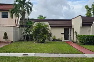 7318 Twin Sabal Dr, Miami Lakes, FL 33014 - Photo 1