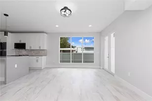 2742 NW 48th St, Miami, FL 33142 - Photo 16