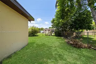 2130 Acapulco Dr, Miramar, FL 33023 - Photo 32