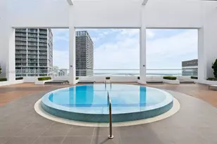 55 SE 6th St, Miami, FL 33131 - Photo 18