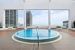 55 SE 6th St, Miami, FL 33131 - Photo 18