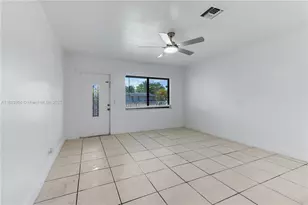 821 NW 41st St, Oakland Park, FL 33309 - Photo 6