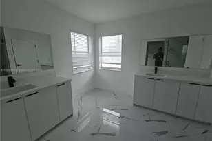 1768 NW 78th Ave, Pembroke Pines, FL 33024 - Photo 16