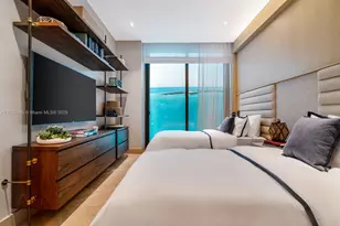 300 N Biscayne Blvd, Miami, FL 33132 - Photo 10