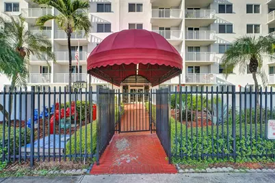 1251 NE 108th St #610, Miami, FL 33161 - Photo 6