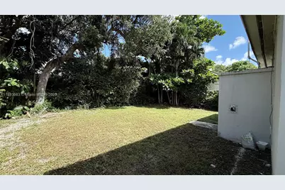 337 NE 57th St #2, Miami, FL 33137 - Photo 8