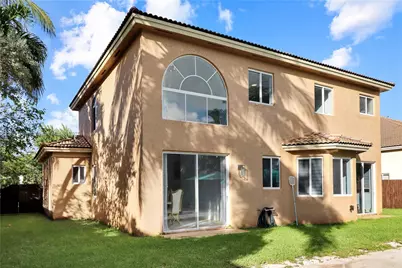 1922 SE 22nd Ct, Homestead, FL 33035 - Photo 2