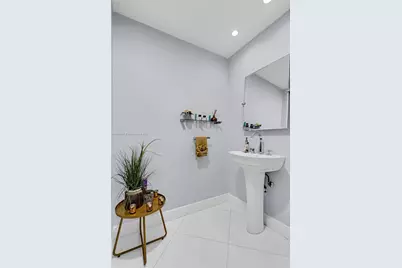 900 Biscayne Blvd #4412, Miami, FL 33132 - Photo 16