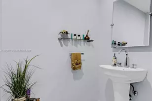 900 Biscayne Blvd, Miami, FL 33132 - Photo 16