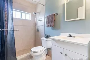 1025 NE 17th Way, Fort Lauderdale, FL 33304 - Photo 10