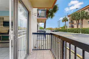 5490 W 21st Ct, Hialeah, FL 33016 - Photo 32