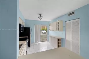 5490 W 21st Ct, Hialeah, FL 33016 - Photo 20
