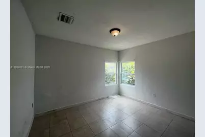 1036 NW 64th St, Miami, FL 33150 - Photo 12