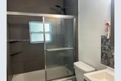 1036 NW 64th St, Miami, FL 33150 - Photo 4