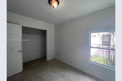 1036 NW 64th St, Miami, FL 33150 - Photo 10